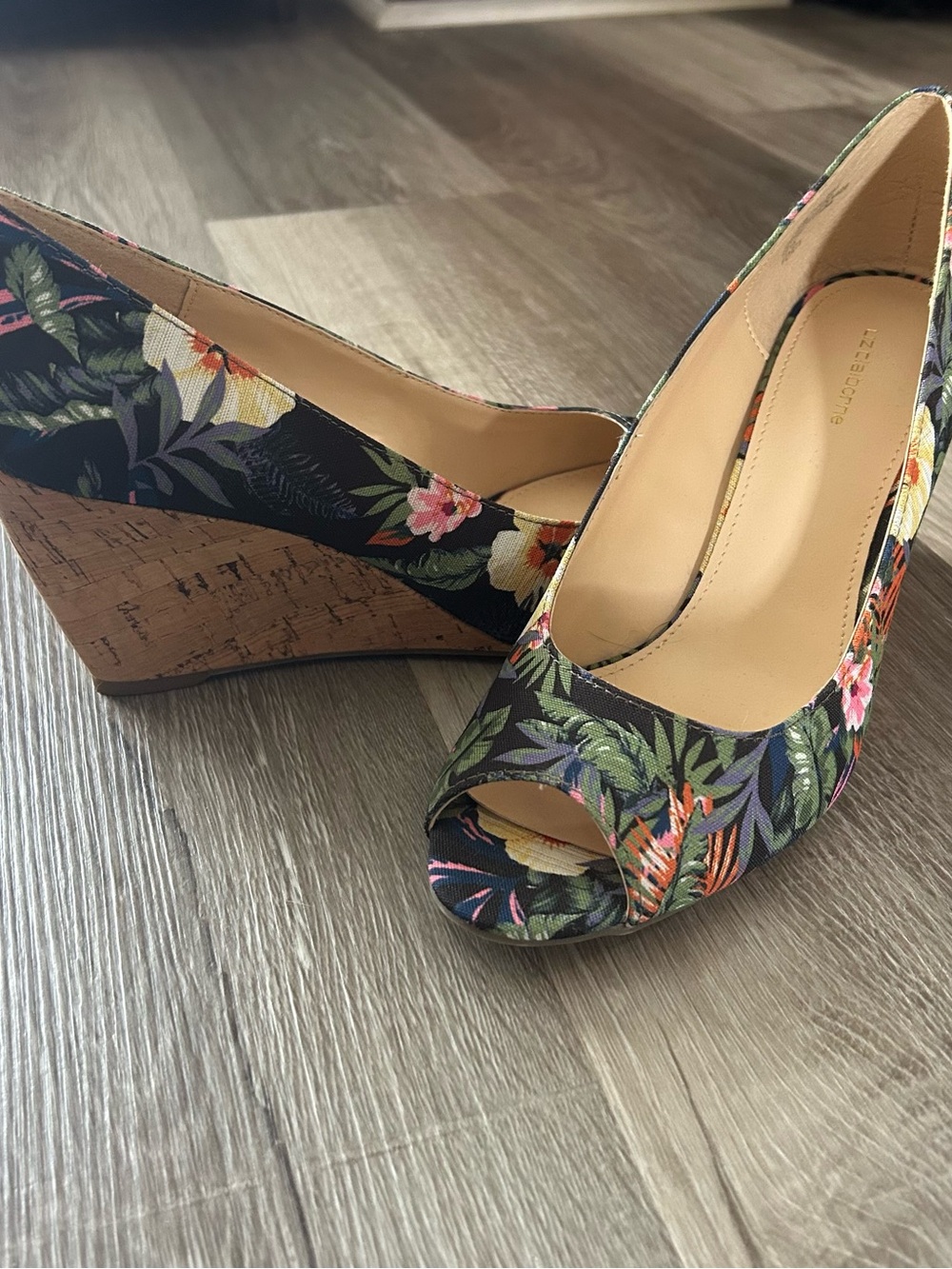 Liz Claiborne Black Floral Cork Wedge Peep-Toe Heels - Picture 3 of 11